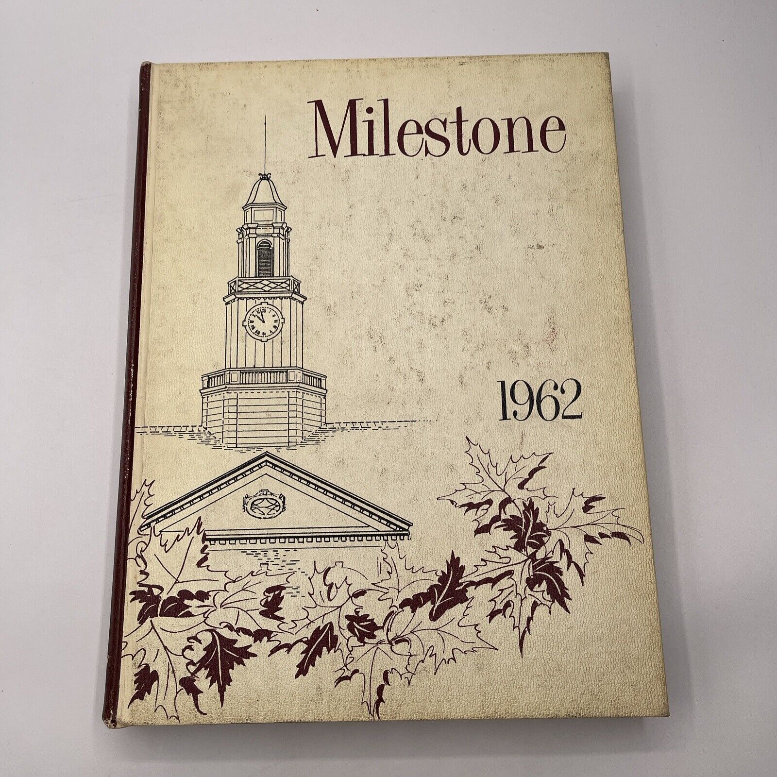 1962 Eastern Kentucky State College Yearbook “Milestone” VOL. 39 Lee Majors