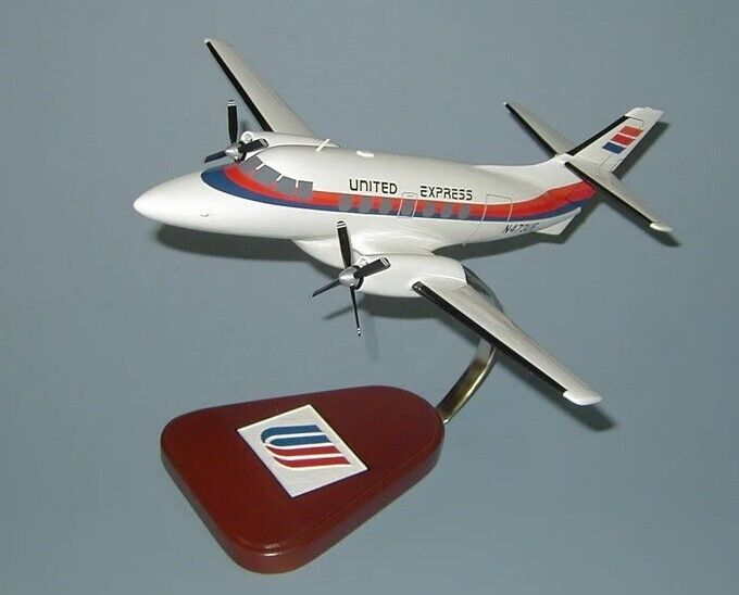 United Express BAe-31 Jetstream Desk Top Display Model Plane 1/48 SC Airplane