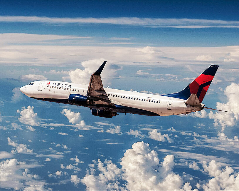 DELTA AIRLINES BOEING 737 8x10 SILVER HALIDE PHOTO PRINT