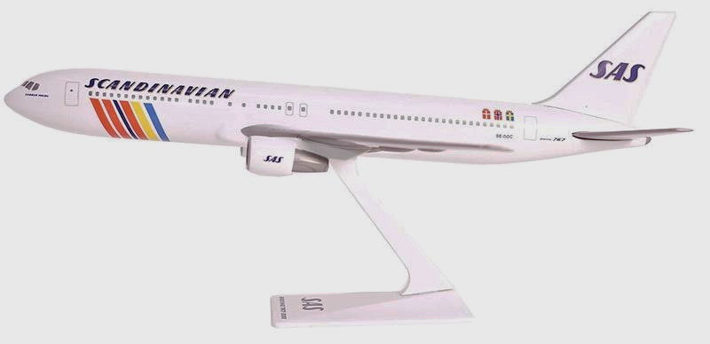 Flight Miniatures SAS Scandinavian Boeing 767-300 Desk Top 1/200 Model Airplane
