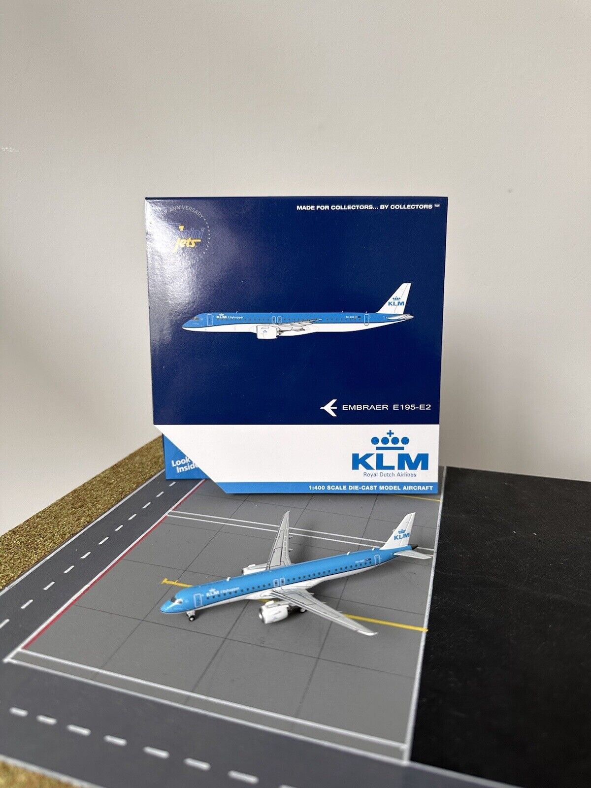 KLM Cityhopper Embraer E195-E2 1:400 Scale Model By Gemini Jets
