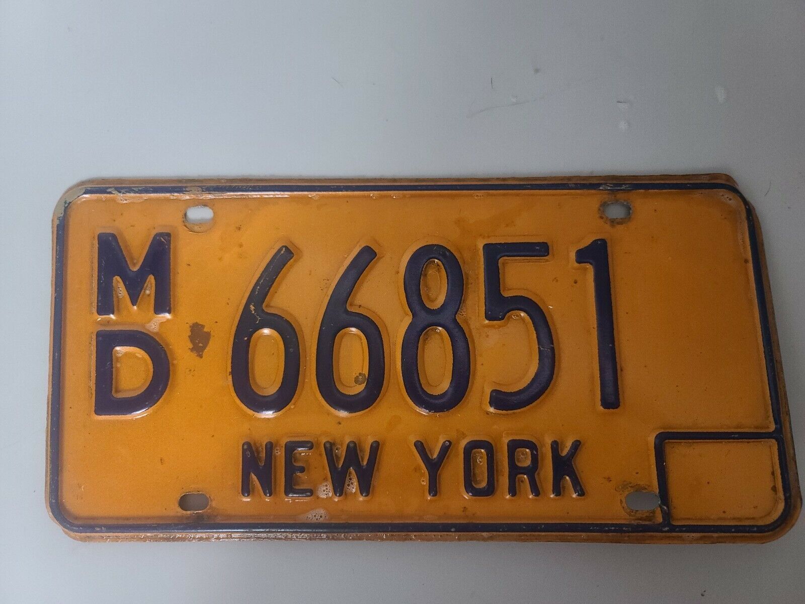 New York 1973-1986 Medical Doctor License Plate MD 66851  Good Condition