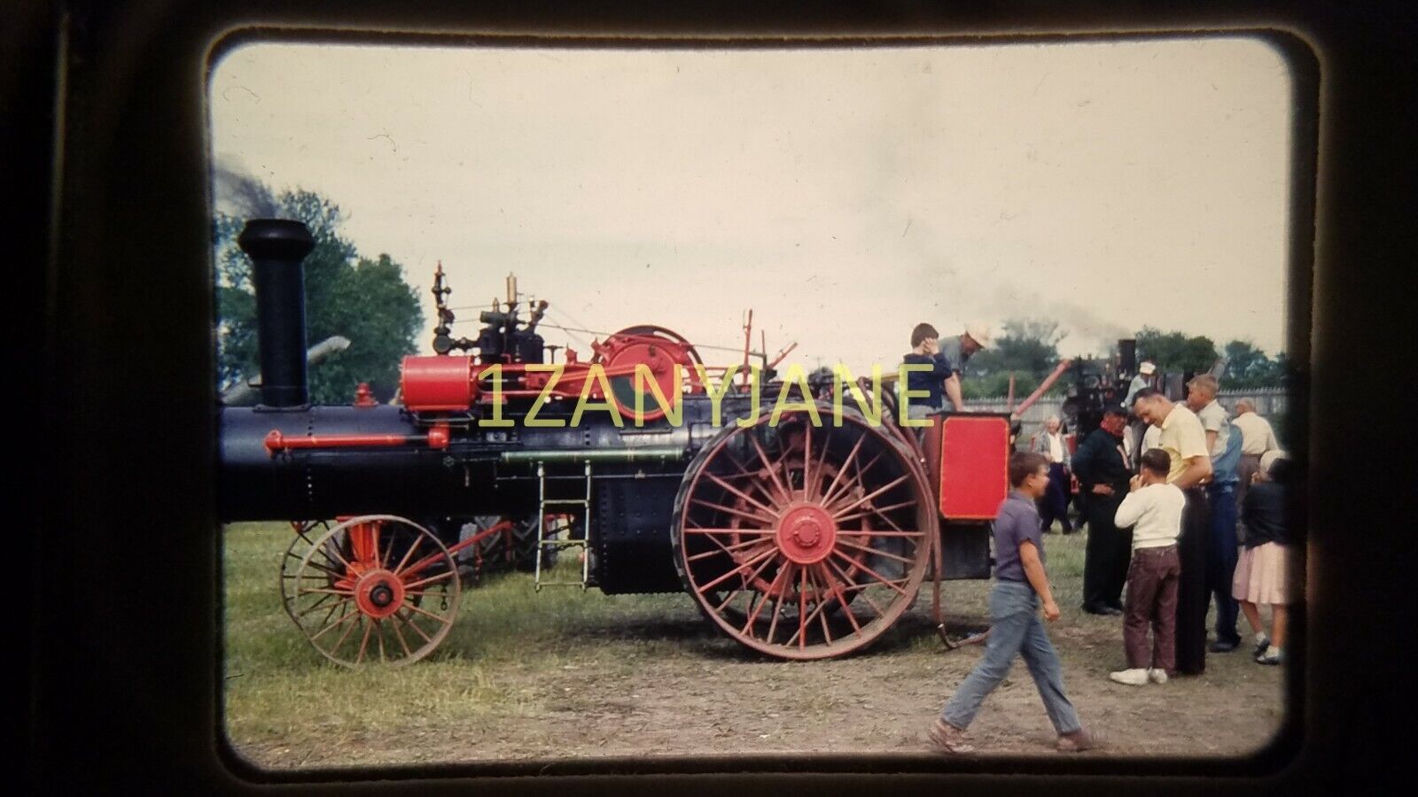 AN14 VIINTAGE 35mm SLIDE TRANSPARENCY Photo STEAM ENGINE TRACTOR AT FAIR PEOPLE