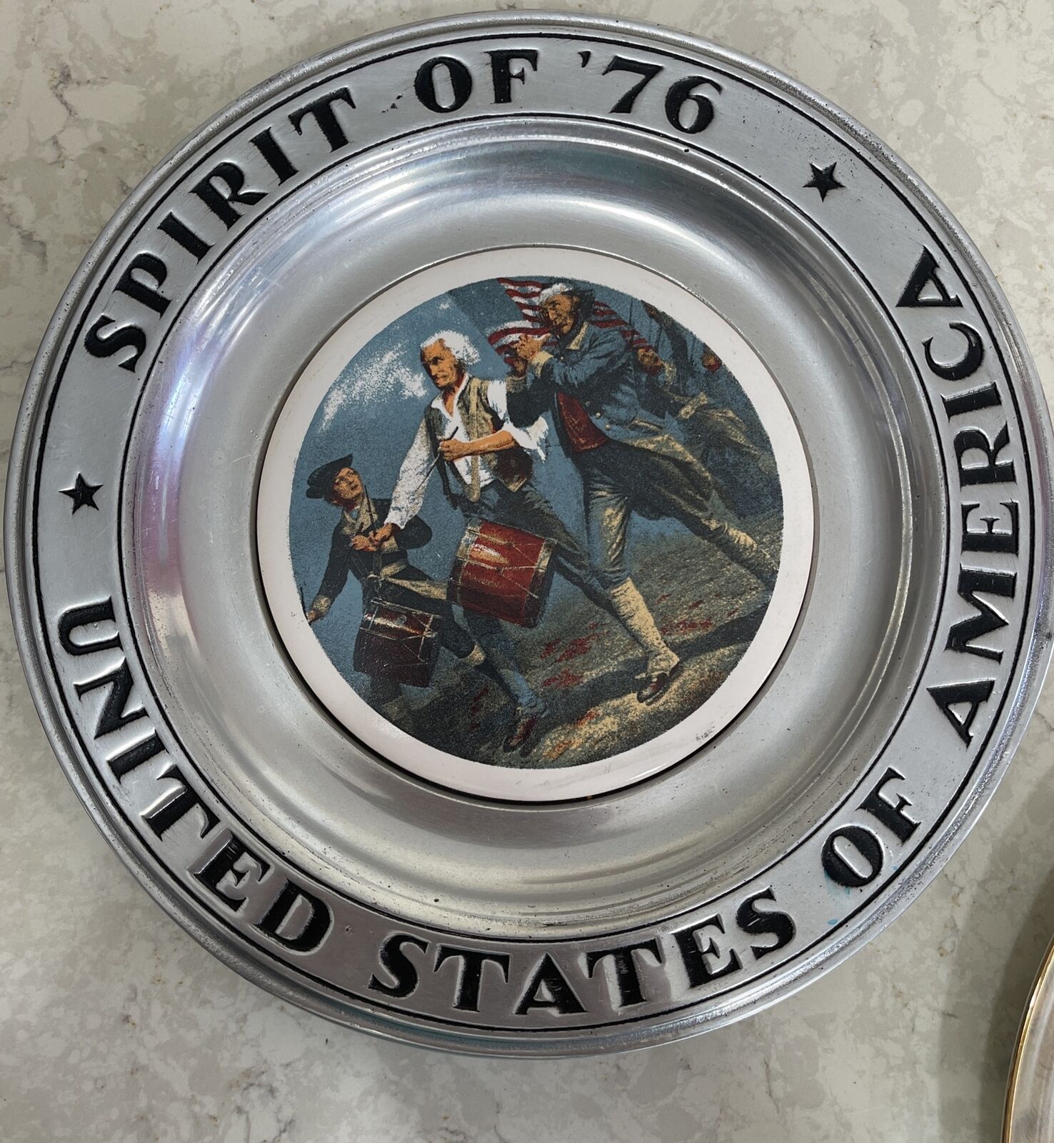 Pewter decorative plates 10.5” Diameter Bicentennial Set Of 2 1976 made USA +Joh