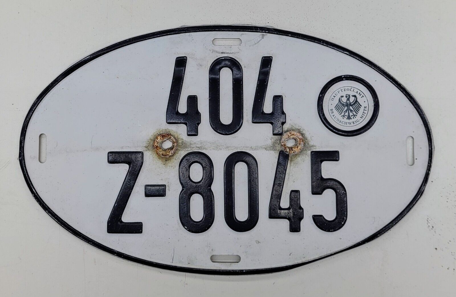 GERMAN Oval License Plate 🔥FREE SHIPPING🔥 VINTAGE GERMANY ~ 404 Z 8045
