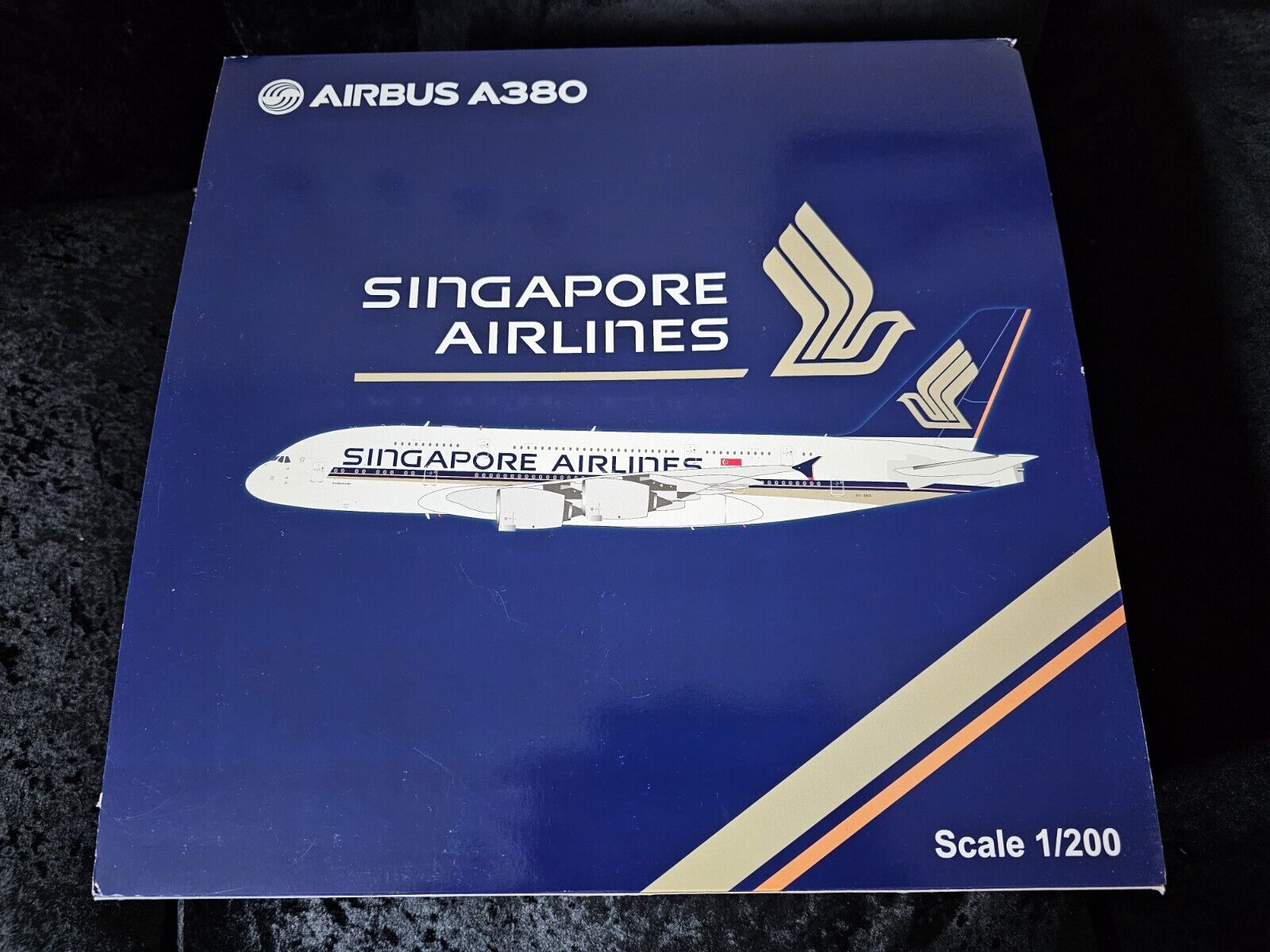JC Wings 200 Singapore Airlines A380-800 