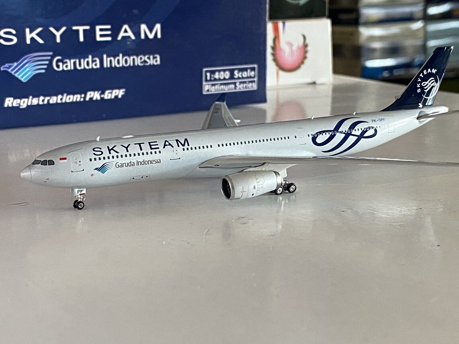 Phoenix Models Garuda Indonesia Airbus A330-300 1:400 PK-GPF PH4GIA1085 SkyTeam