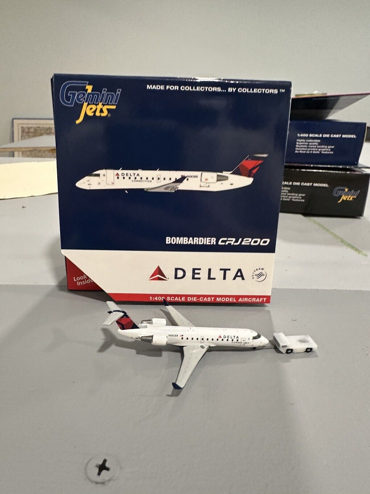 1:400 Gemini Jets Delta Connection Bombardier CRJ-200 GJDAL1510 N858AS Model