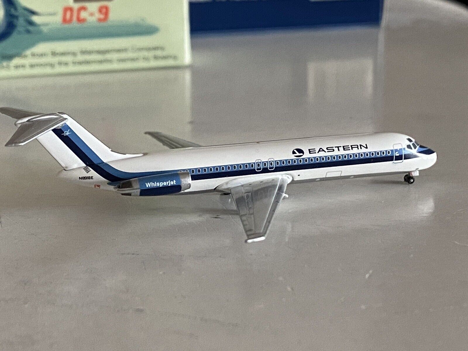 Aeroclassics Eastern Airlines Douglas DC-9-30 1:400 N8918E ACN8918E