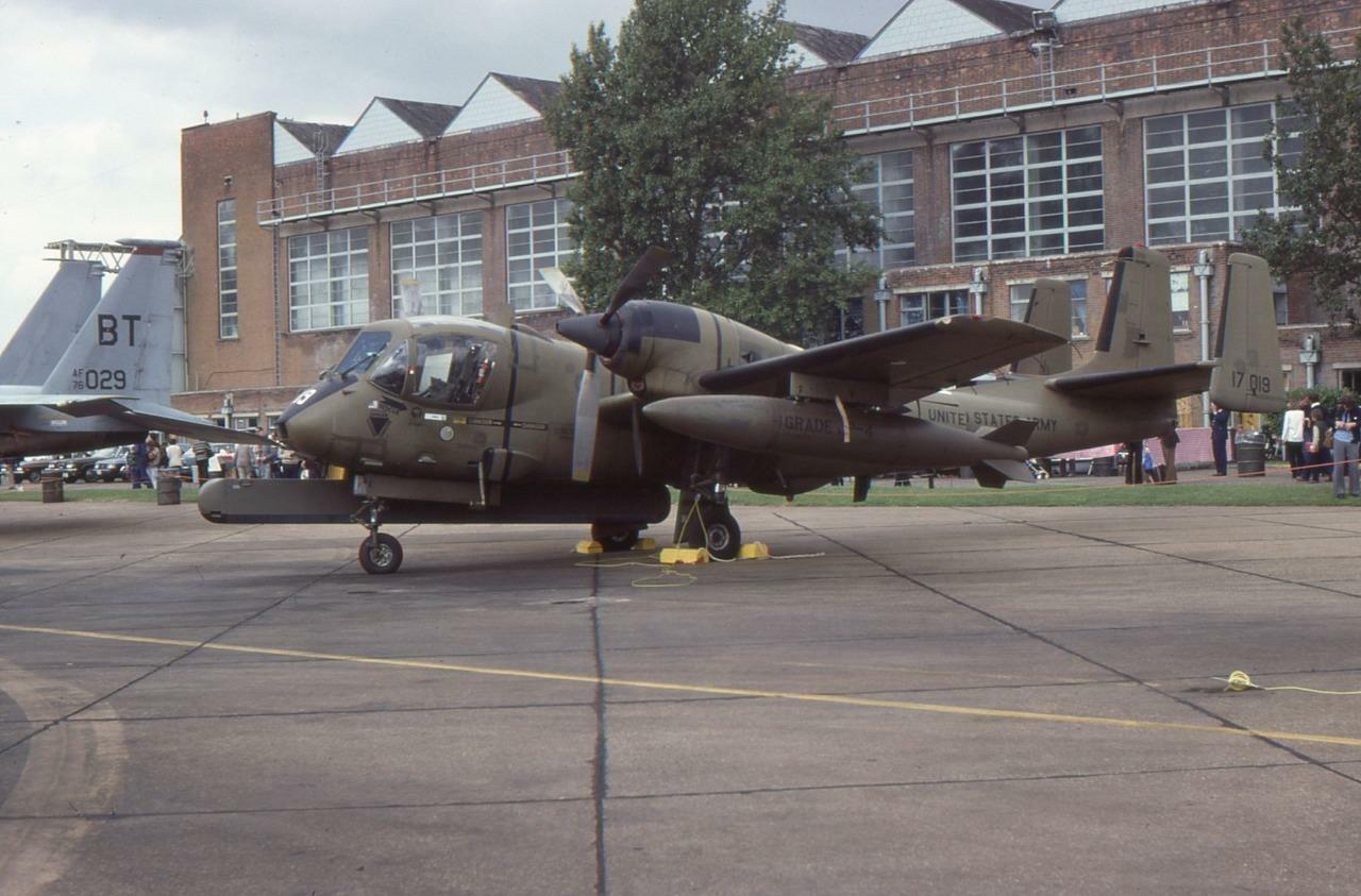 35mm Aircraft Slide US Army 17019 Grumman OV-1D Mohawk 1980 Mildenhall