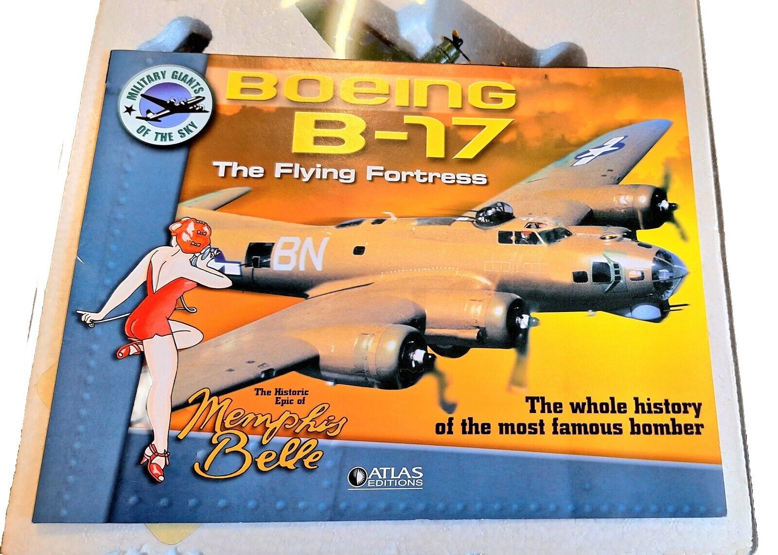 Atlas Editions 3 903 001, Memphis Belle B-17F, Model Boeing, 21.5 cm Wing Span.