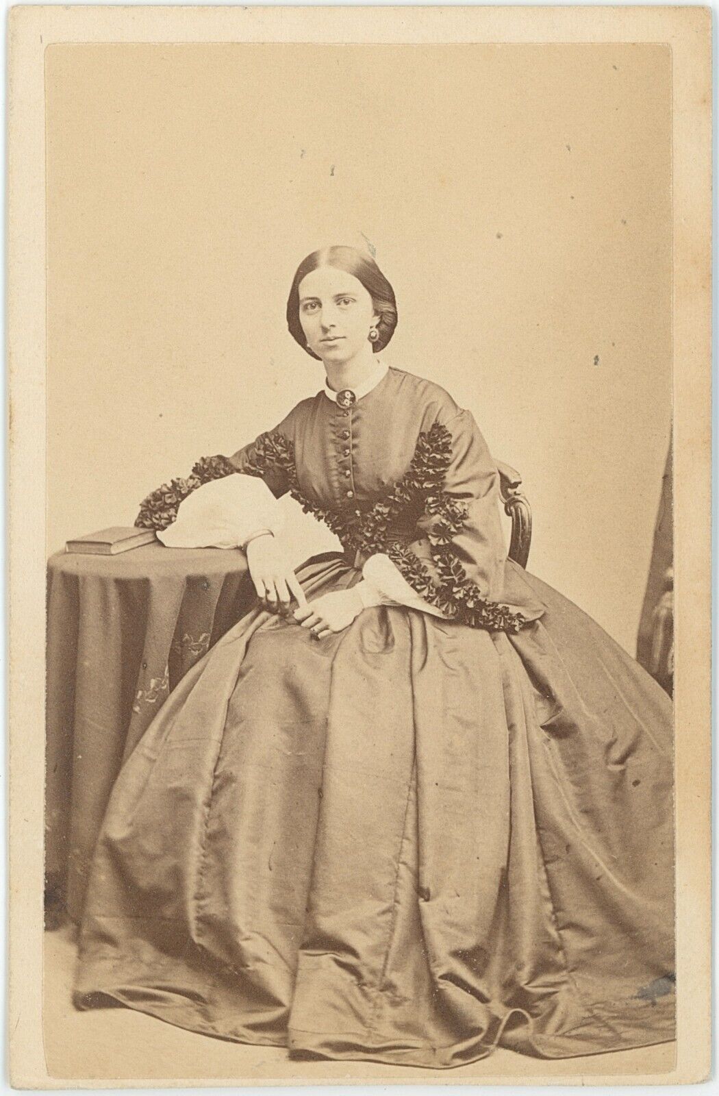 Pretty Woman Full Length Boston, Massachusetts 1860s CDV Carte de Visite X613