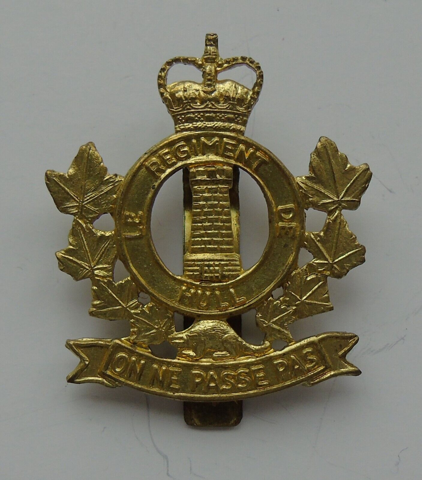 Canadian Army Le Regiment de Hull Cap Badge