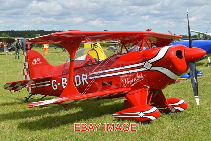 PHOTO  AEROPLANE PITTS S-1S SPECIAL \'G-BKDR\' THIS CLASSIC PITTS IS OWNED AND DIS