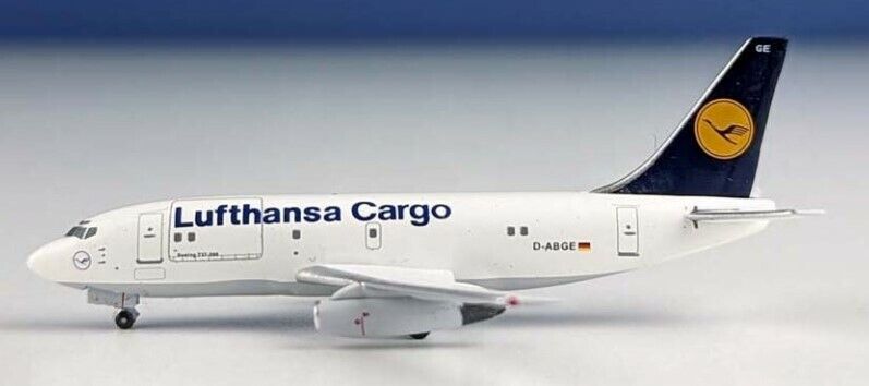 Aeroclassics AC411047 Lufthansa Cargo Boeing 737-200F D-ABGE Diecast 1/400 Model