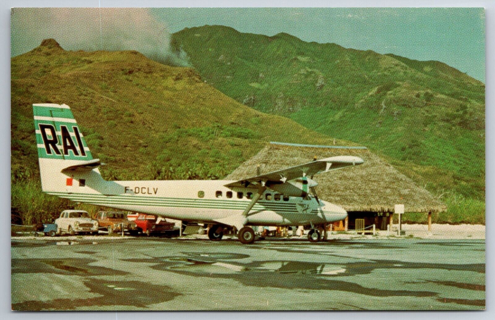 Vintage Postcard Plane DeHavilland Canada DHC-6 Twin Otter Chrome ~13706