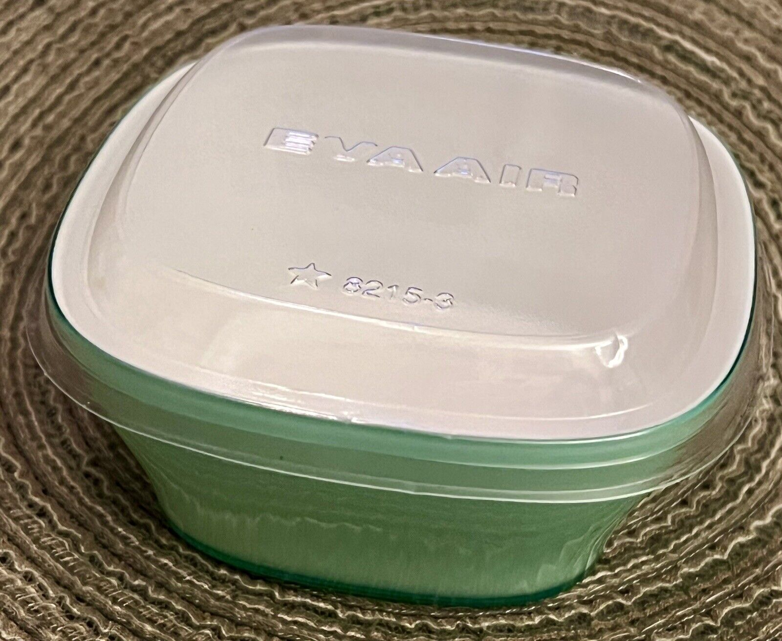 EVA AIR AIRLINES AIRWAYS FOOD GREEN ACRYLIC BOWL 3.5”A NICE AVIATION COLLECTIBLE