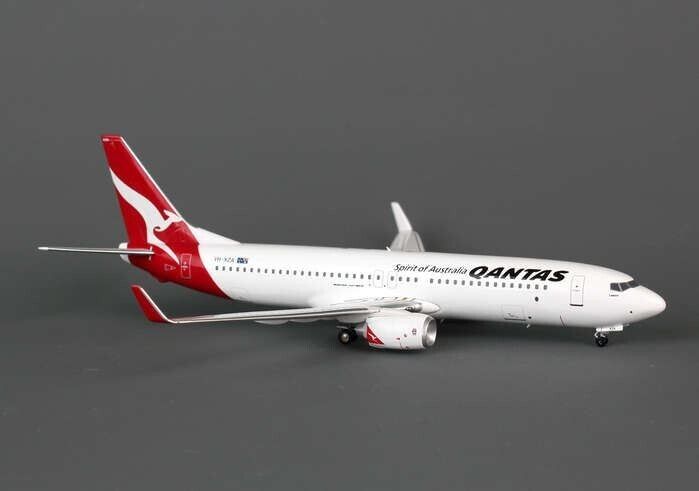 BBOXQFA01 Qantas Airways Boeing 737-800 VH-XZA Diecast 1/200 Jet Model Airplane