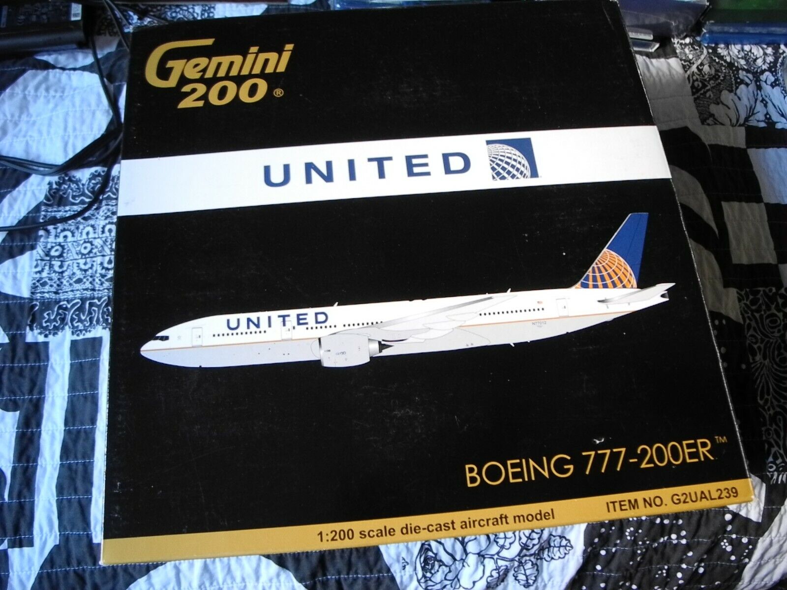 Extremely RARE GEMINI JETS 1/200 Boeing 777-200 ER CONTINENTAL AIRLINES, NIB