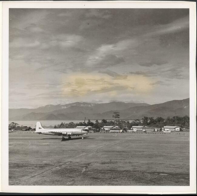 First Qantas Douglas DC-4 Skymaster (VH-EBN)New Guinea 1950 AVIATION OLD PHOTO