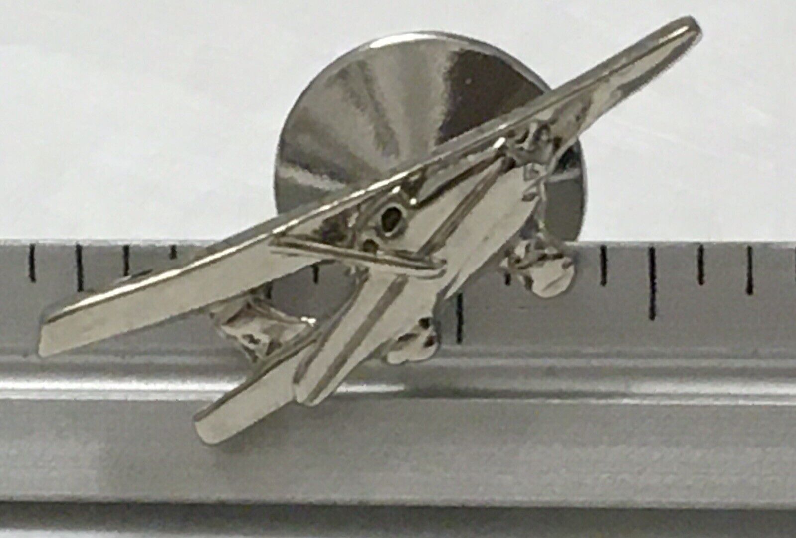 Cessna 152 Airplane Side View Silver Plated Lapel Pin NOS