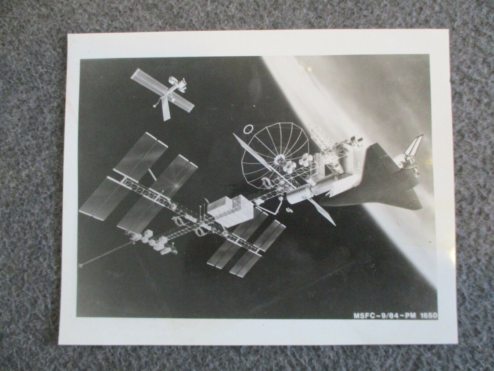 1984 NASA MSFC 1st GEN B/W PHOTO SPACE SHUTTLE SATELLITE CONCEPT KODAK PAPER