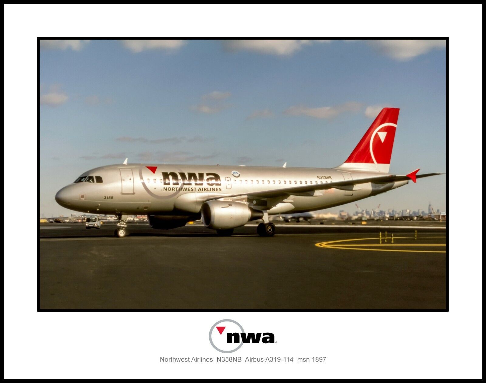 Northwest Airlines Airbus A319-114 11\
