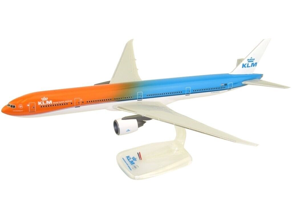 PPC KLM Boeing 777-300ER Orange Pride PH-BVA Desk Top Display 1/200 Jet AV Model