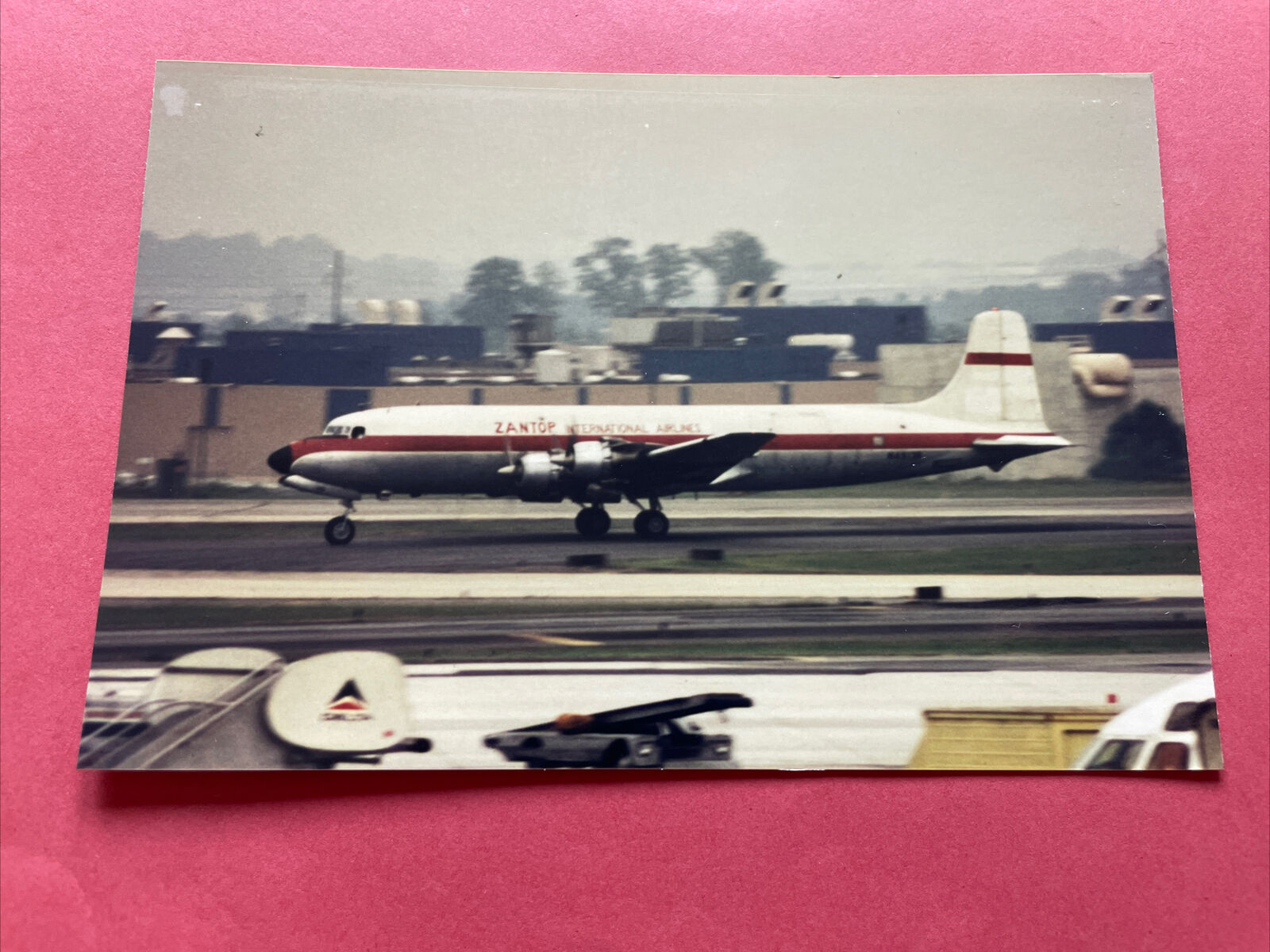 Zantop International Airlines Douglas DC-6 colour photograph