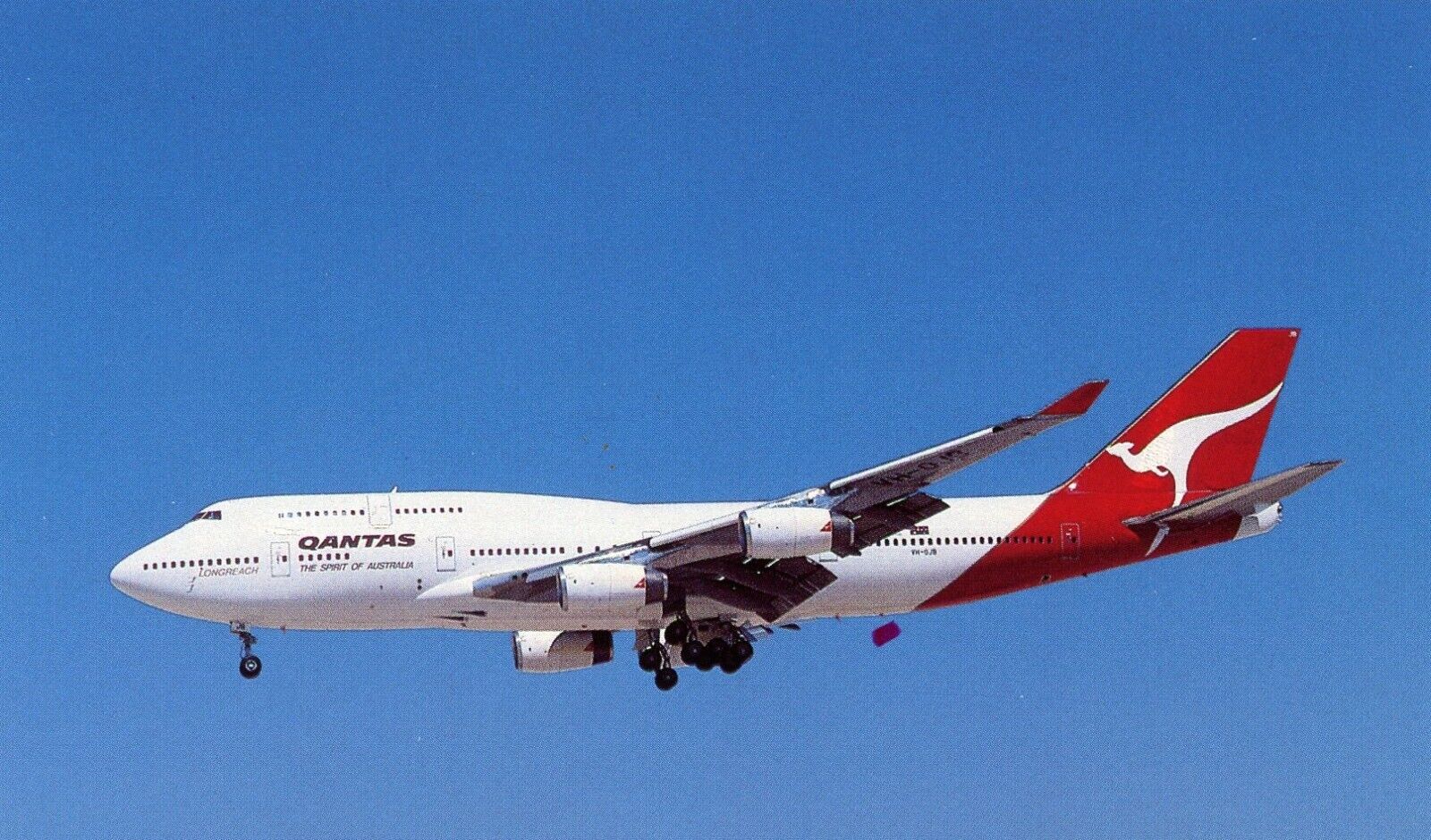 AUSTRALIA   AIRLINES  QANTAS  B-747-400   AIRPORT / AIRCRAFT  9019