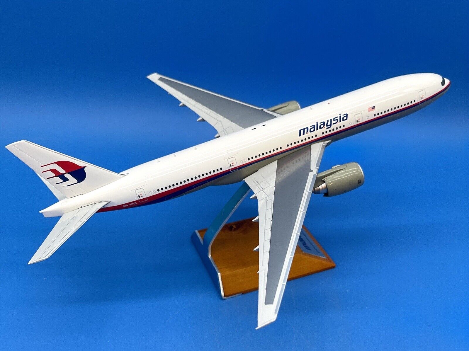 JC Wings Malaysia Airlines Boeing 77-200/ER 9M-MRD MAS02  1:200