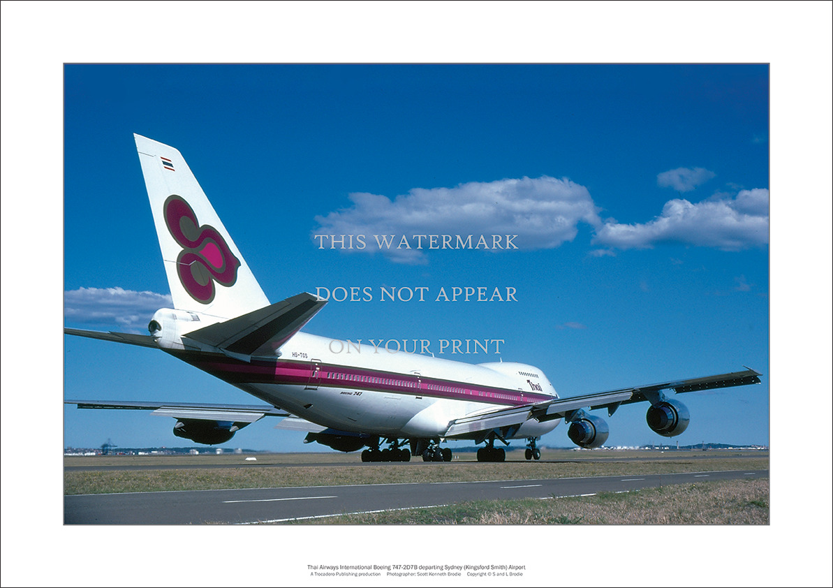 Thai Airways International Boeing 747-2D7B A2 Art Print – 59 x 42 cm Poster