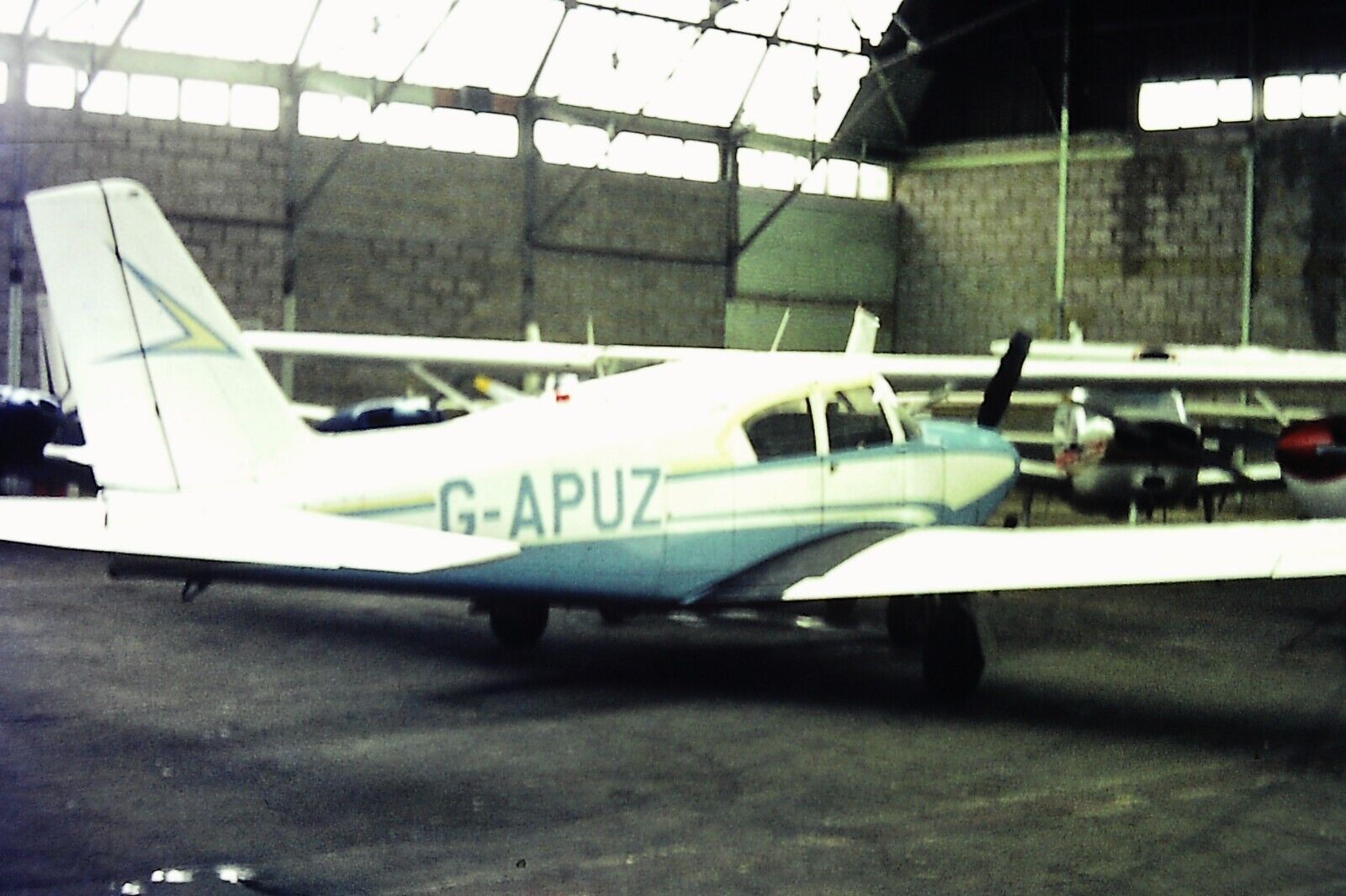 PIPER PA-24-250 COMANCHE Aeroplane (G-APUZ) - Vintage 35mm SLIDE