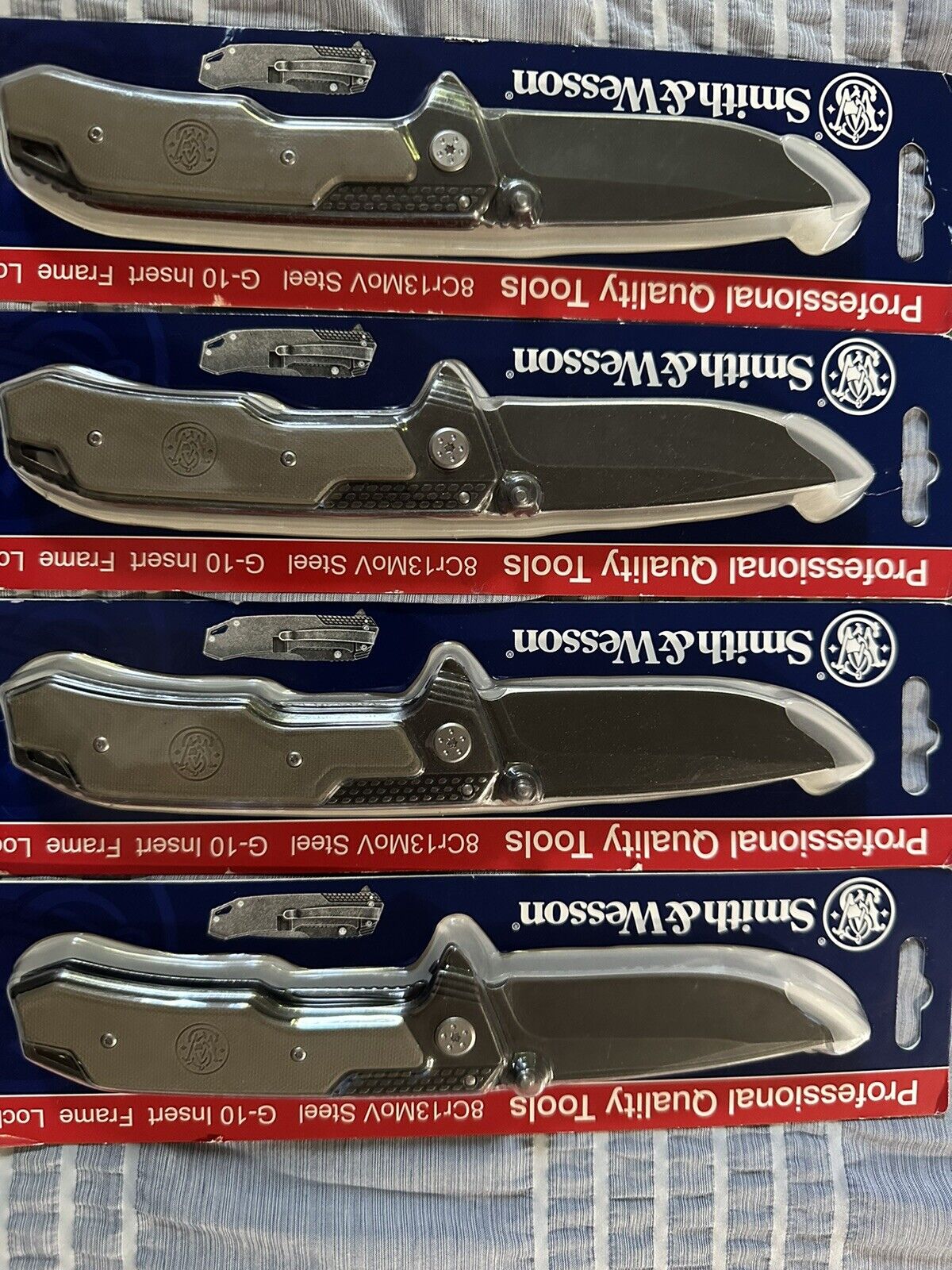 4 Pack smith and wesson folding pocket knife Great Deal
