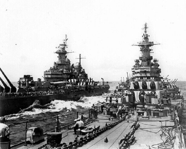 USS Iowa and USS Missouri, Tokyo Bay occupation force WWII 8x10 Photo 408a