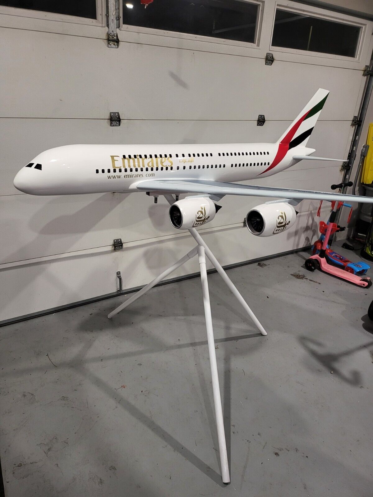 Emirates A380 Model Airplane Travel Agent 1:40 Huge With Stand 