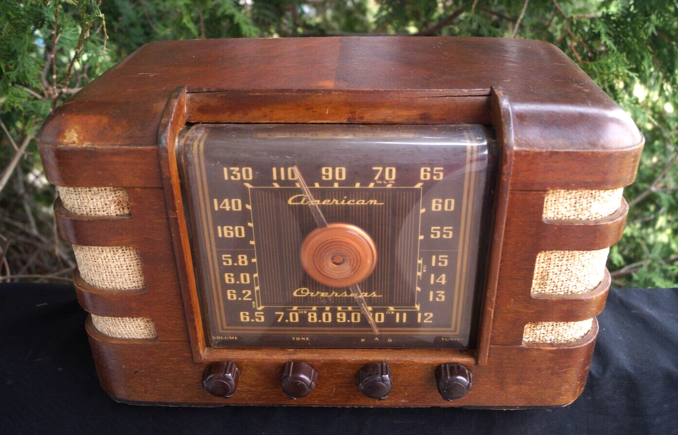 Vintage 1946 Crosley Model 66TC Tube Radio - Wood Case - RARE Model