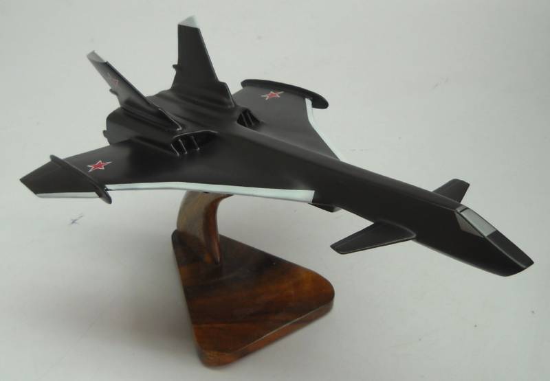 MiG-31 Firefox Mikoyan Fighter Airplane Desk Wood Model Small New