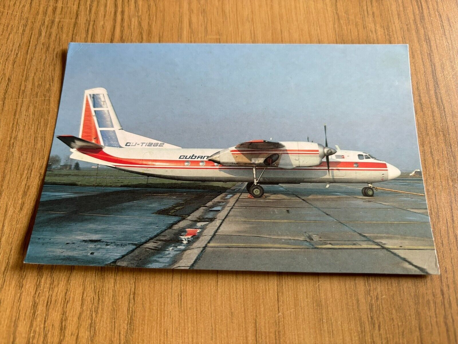 Cubana Antonov AN-24 aircraft postcard