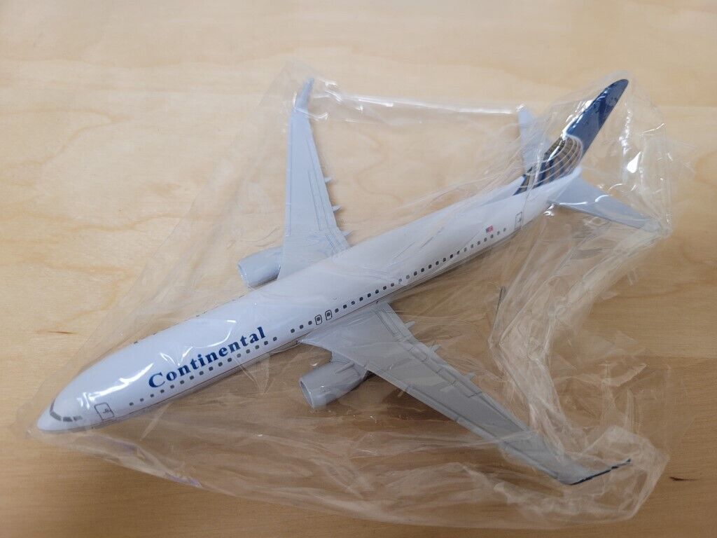 Continental Airlines Boeing B737-800 Diecast Alloy Metal Model Airplane 1:400