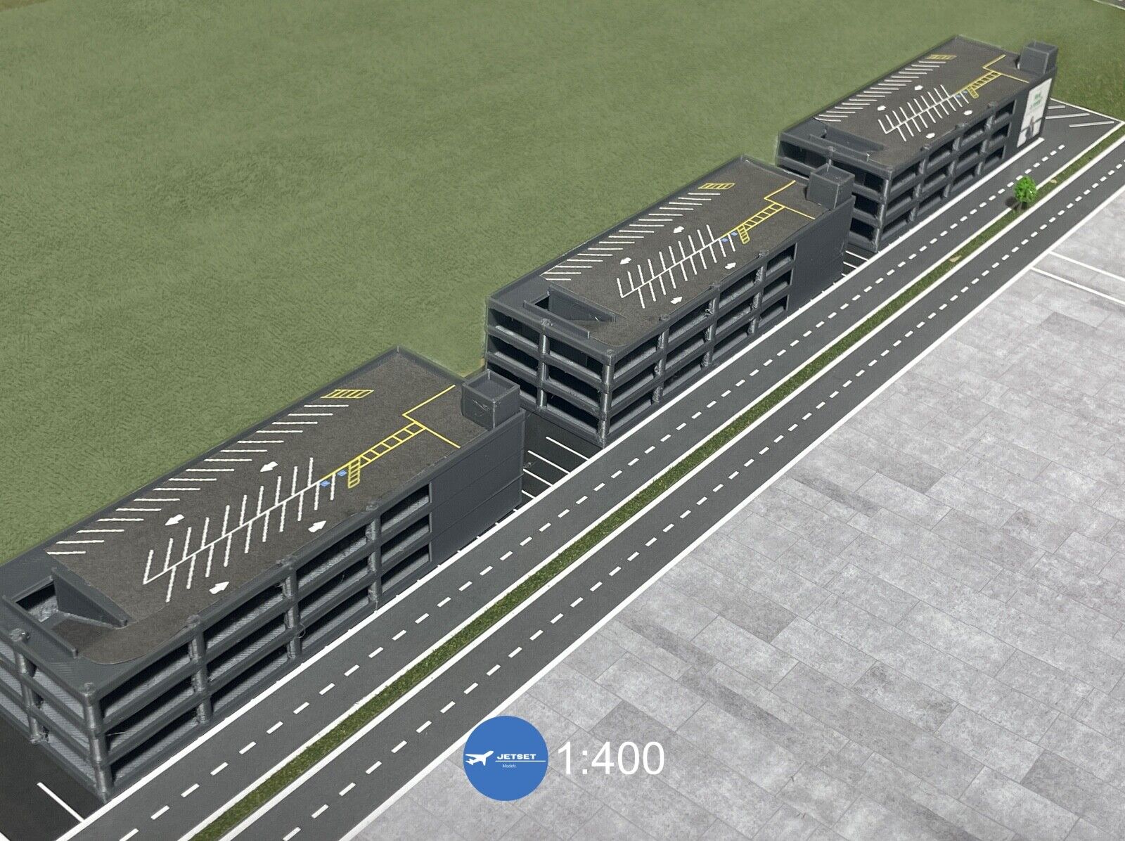 Jetset Models 1:400 Airport Parking Garage