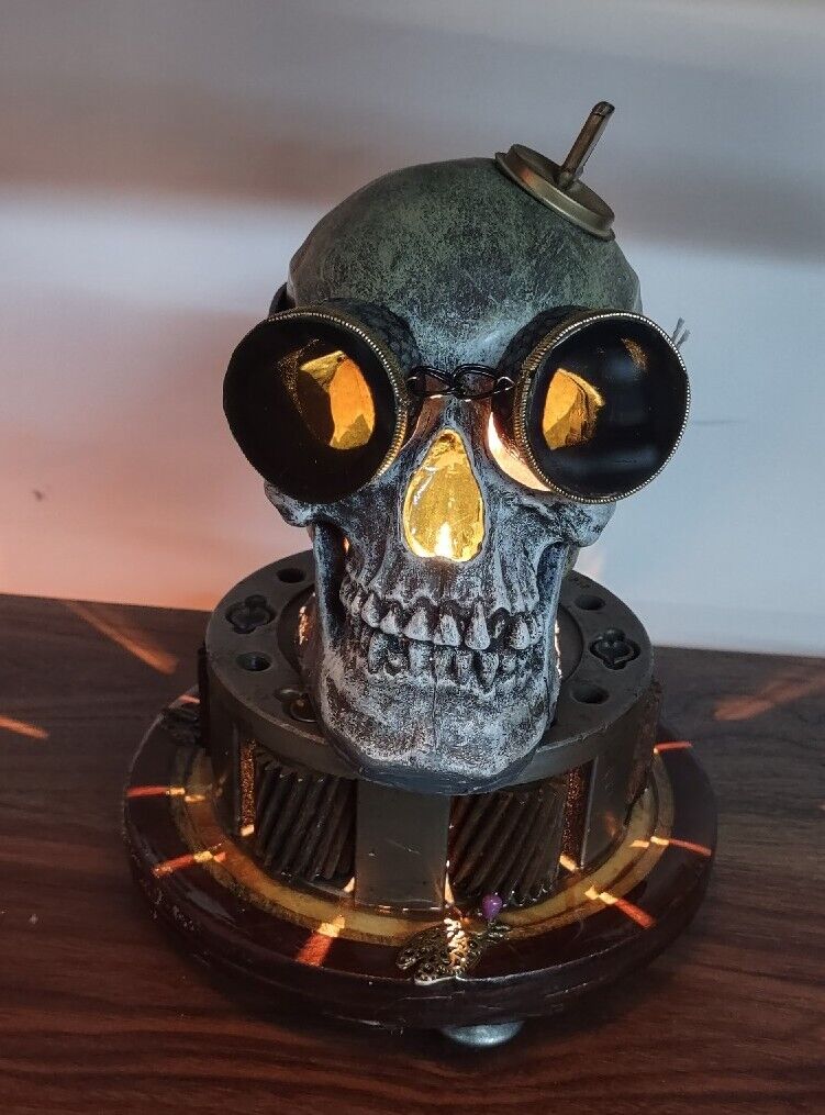 STEAMPUNK - Custom Made - This Is An Industrial Age Style Skull Lamp.