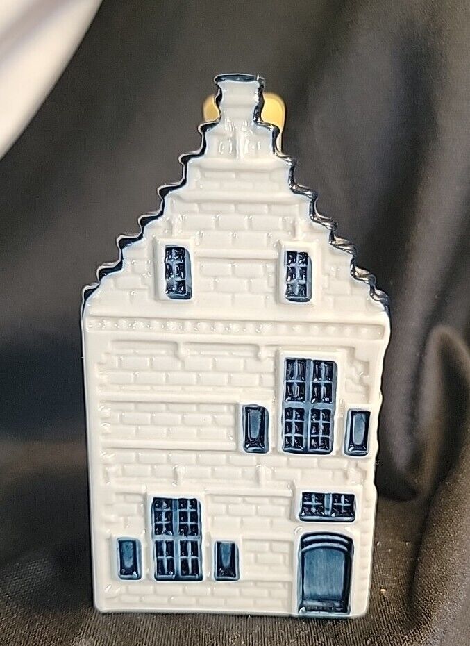 Vintage KLM Bols Delft Dutch Miniature House #82, 2003 Distilleries Holland 