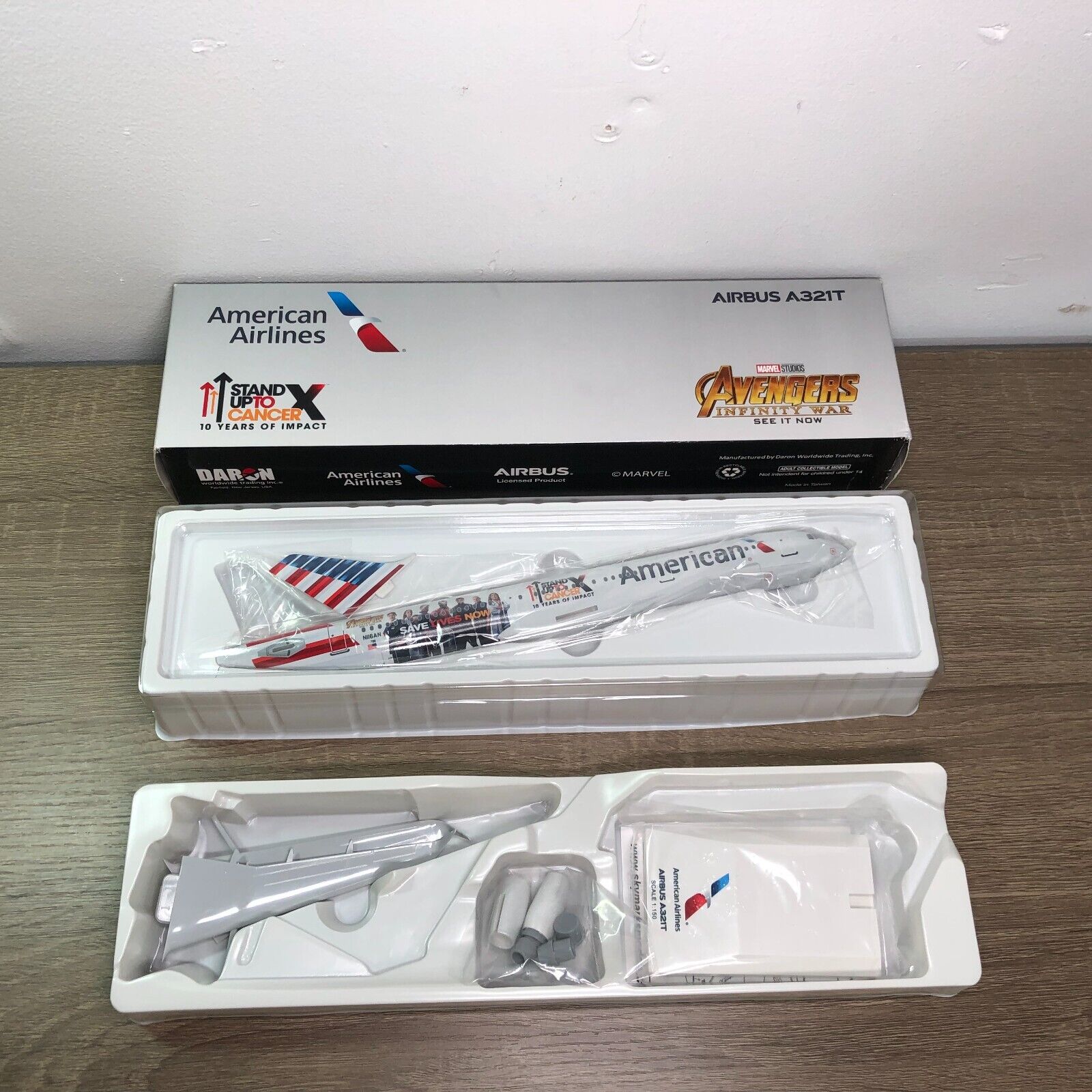 Airplane Model Kit American Airlines AirBus A321T Marvel Avengers Infinity Wars