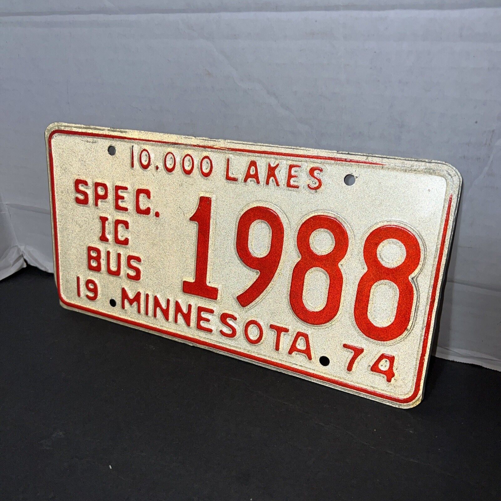 1974 MINNESOTA 10,000 Lakes LICENSE SPEC. IC BUS PLATE 1988