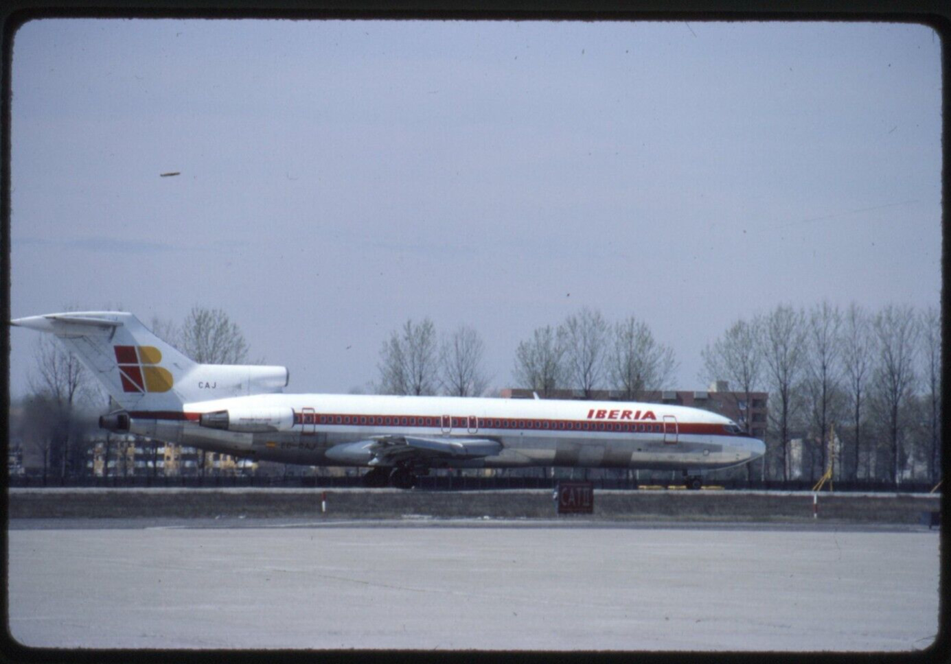 35 mm AIRCRAFT SLIDE EC-CAJ Iberia BOEING 727 DATE 1983 #4389
