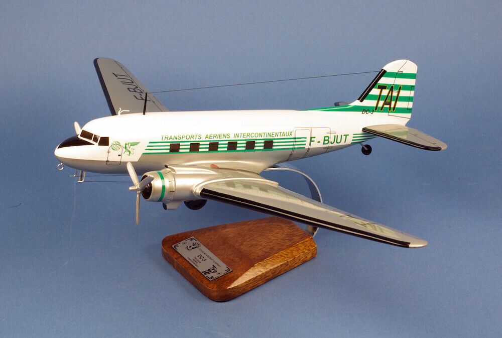 TAI Douglas DC-3 F-BJUT Desk Top Display Wood Plane Model 1/48 AV Airplane New