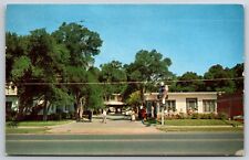Postcard San Antonio TX Aero Holiday Motel Near Brackenridge Park picture