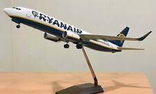Ryanair Boeing 737-800 EI-DAY Desk Top Display Resin Jet Model 1/72 AV Airplane picture