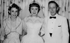 7C Photograph 5x7 Pretty Woman Bride Dress Wedding Day Parents Mom Dad 1950's  picture